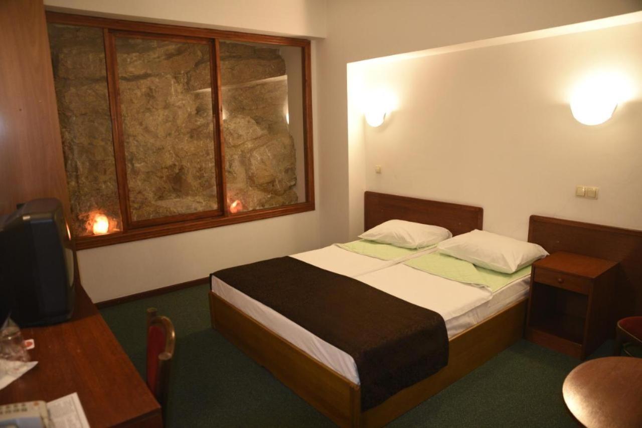 Hotel Saraj サラエヴォ エクステリア 写真