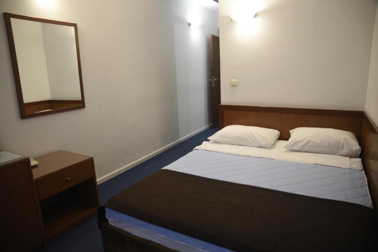 Hotel Saraj サラエヴォ エクステリア 写真