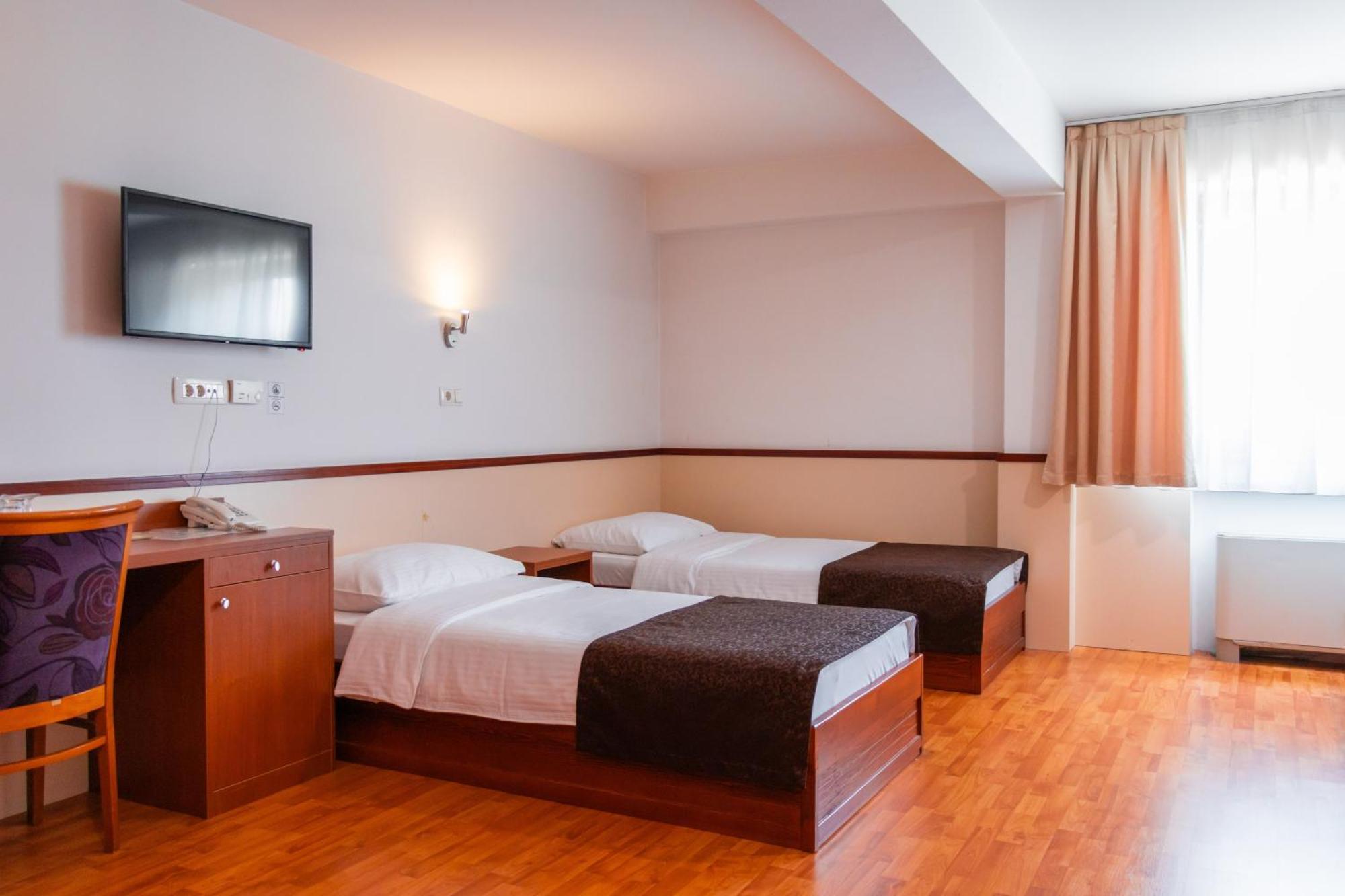 Hotel Saraj サラエヴォ エクステリア 写真