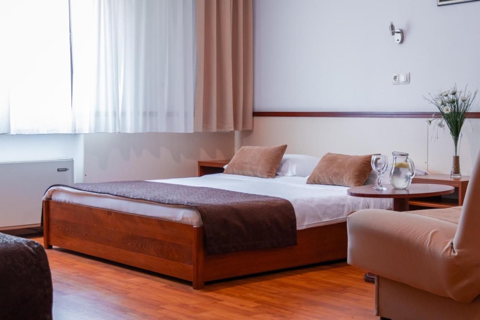 Hotel Saraj サラエヴォ エクステリア 写真