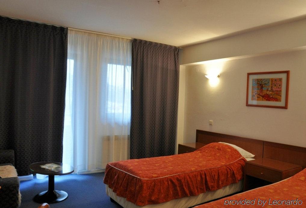 Hotel Saraj サラエヴォ エクステリア 写真
